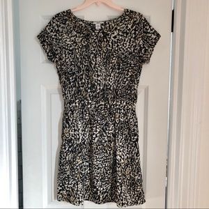 Bar III | Printed Short Sleeve Dress w/ pockets!